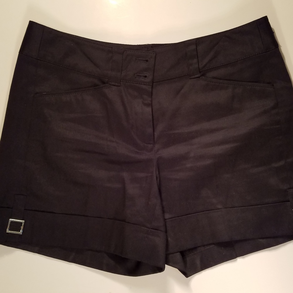 WHBM Dressy Flat Front Shorts with Cuff Buckle 1D
